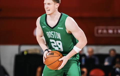 欧博登录入口 -包含里程碑夜！犹他爵士官宣签约，NBA常规赛今晨刷纪录，悬念犹存，资深球员宣示担当的词条